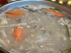 -老石黑山羊毛驴肉火锅(金凯广场店)