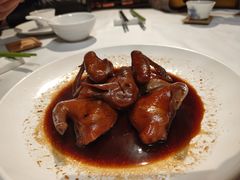 瑞士汁乳鸽-侨美·唐荔园·40年地道粤菜