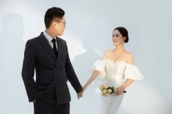 -雪中彩影婚纱摄影·微光艺术中心