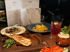 -Oasis Bar & Grill