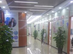 -茂菊口腔连锁(浦东南路店)