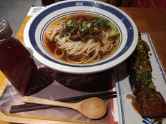 -霸蛮湖南菜·牛肉粉(荣京西街店)