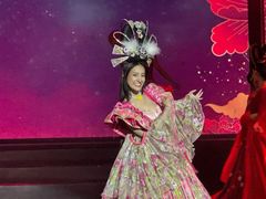 -金东尼人妖秀