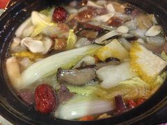 -香巴拉云南餐厅(华莱坞店)