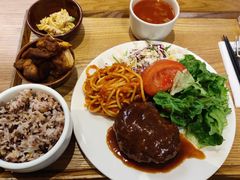 汉堡肉套餐-Café & Meal MUJI(北京坊店)