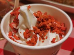 草莓冰激凌-西贝(上海新梅广场店)