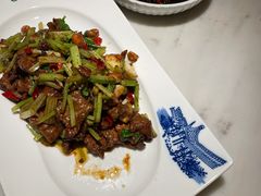 小炒黄牛肉-小菜园新徽菜(镇江丹阳吾悦店)