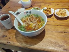 -湘人龙记老长沙米粉(鸟巢店)