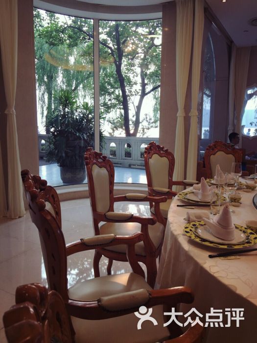 大华饭店中餐厅(明湖苑)