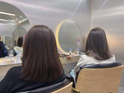 -Tloml salon
