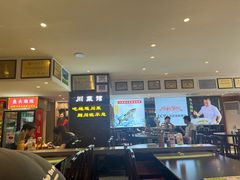 -川流不息·地道川菜·小龙虾(松东路店)