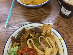 -CowCow其其·牛杂咖啡公司(六运店)