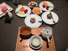-梅间堂茶馆(绿地缤纷城店)
