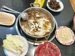 -乳仔牛牦牛汤锅 烤羊排(松潘古城店)