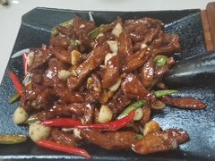 -老码头黑皮肘子锅包肉(赣水路店)