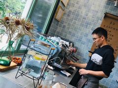 -尤加利咖啡馆