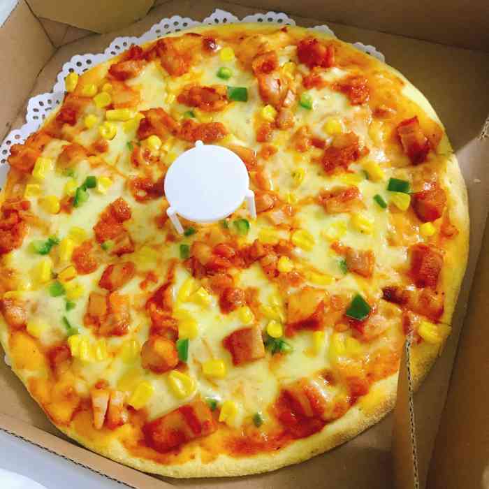 芝士也比较多,不过吃起来一点也不腻,饼皮也比较松脆,特别的好吃哈