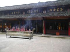 -峨眉山报国寺