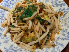 -魏铭鱼头捞饭(晋阳路店)