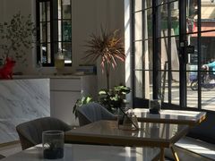 靠窗位-Fridi Patisserie Cafe