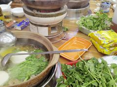 -广味炭炉鸡煲(宝业路分店)