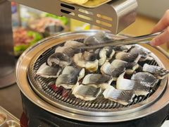 -围炉肉舍•炭烤活鳗•丹东海鲜烤肉(步行街店)