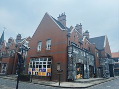 -钟书阁(松江泰晤士小镇店)