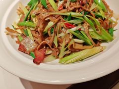 -吴记酱骨炖菜馆(康安路店)