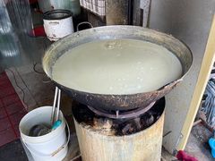 -云南大锅豆浆店