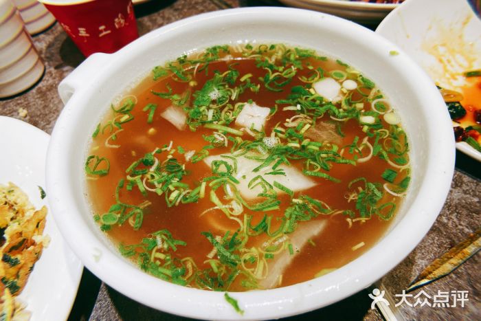 贯贯吉·清真餐厅(浙江中路店)牛肉面图片