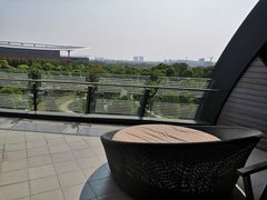 -上海滴水湖皇冠假日酒店