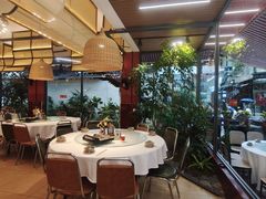 -刘姐啤酒鱼民族演艺餐厅(西街总店)