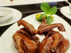 脆皮香燒乳鴿-北京四季酒店·采逸轩