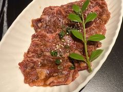 -山川小町·极番烧肉(新地假日广场店)