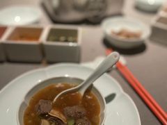-左庭右院鲜牛肉火锅黑金店(陆家嘴中心店)