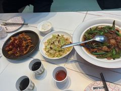 -阿瓦山寨·湘菜现炒·剁椒鱼头王(咸阳总店)