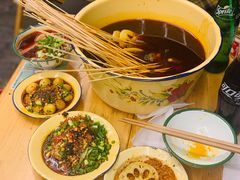 虎皮鹌鹑蛋-拈签一笑黄牛肉辣卤串串