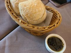 餐前面包配自制橄榄菜-ALBERGUE 1601 婆仔屋葡国餐厅