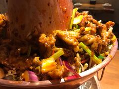 霸气双层炭火蛙-炉小二铜锅牛蛙•川湘菜(三里屯店)