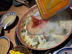 -洱火云南酸菜牛肉火锅(石景山当代商城店)