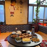 长白山保护开发区池北区白山街三江源宾馆楼下