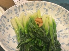 拍蒜广东菜心-誉八仙粤菜(万象天地店)