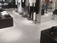 -URBAN REVIVO(七宝领展广场店)