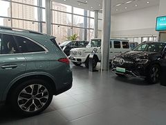 -天津波士信达奔驰4S店(卫津南路店)