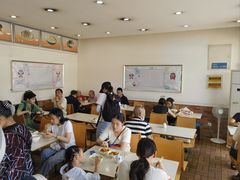 大堂-张老五凉粉店(省医院店)