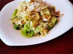 -红栌温泉山庄生态美食餐厅