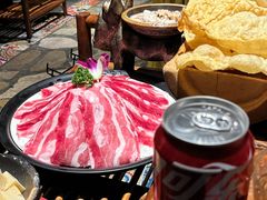 -老牌坊云南鱼豆花火锅(爱建店)