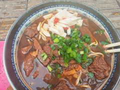 -牛师傅牛肉面(尚隆路店)