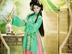 -九月鹰飞汉服摄影工作室