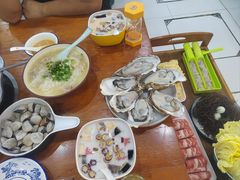 -老何家后安粉·糟粕醋海鲜火锅(三亚湾椰梦长廊店)